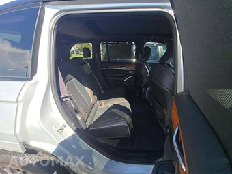 2025 Jeep Grand Cherokee Summit Reserve - miniatura 16