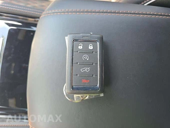 2025 Jeep Grand Cherokee Summit Reserve - miniatura 8
