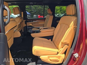 2025 Jeep Grand Wagoneer L Series III - miniatura 13