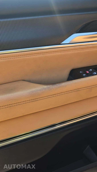 2025 Jeep Grand Wagoneer L Series III Obsidian - miniatura 18