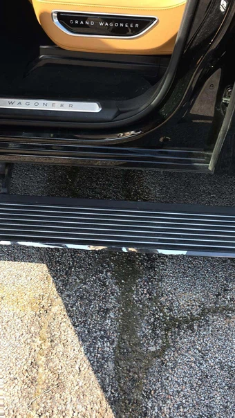 2025 Jeep Grand Wagoneer L Series III Obsidian - miniatura 28