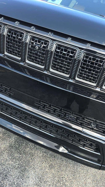 2025 Jeep Grand Wagoneer L Series III Obsidian - miniatura 31