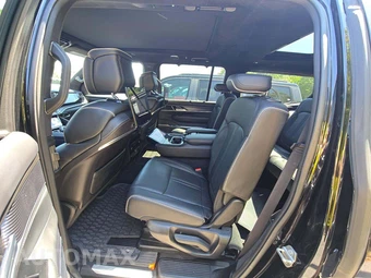 2025 Jeep Grand Wagoneer Obsidian – miniatura 13