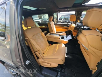 2025 Jeep Grand Wagoneer Series III Obsidian - miniatura 17