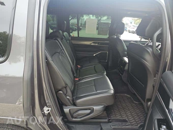 2025 Jeep Wagoneer – miniatura 17