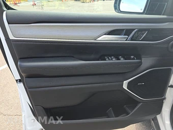2025 Jeep Wagoneer - miniatura 9