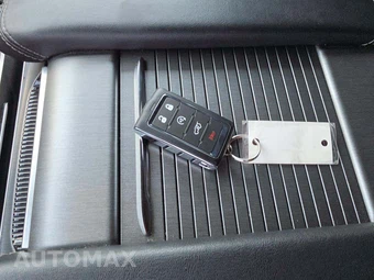 2025 Jeep Wagoneer L - miniatura 8