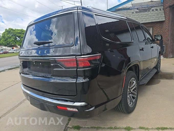 2025 Jeep Wagoneer L Series II - miniatura 3