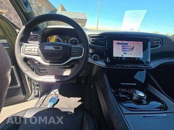 2025 Jeep Wagoneer L Series II - miniatura 10