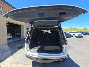 2025 Jeep Wagoneer L Series II - miniatura 15