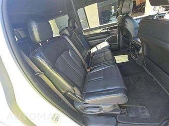 2025 Jeep Wagoneer L Series II - miniatura 17