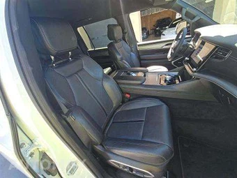 2025 Jeep Wagoneer L Series II - miniatura 19