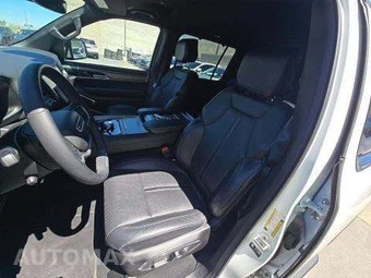 2025 Jeep Wagoneer L Series II - miniatura 6