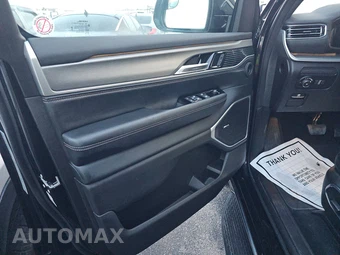 2025 Jeep Wagoneer L Series II - miniatura 9