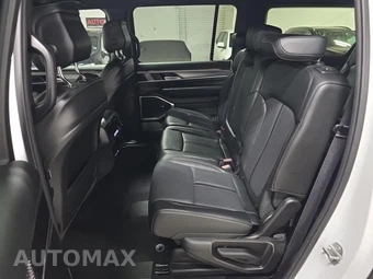 2025 Jeep Wagoneer L Series II - miniatura 16