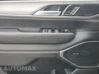 2025 Jeep Wagoneer L Series II - miniatura 9