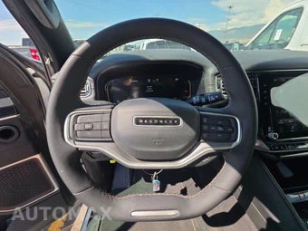 2025 Jeep Wagoneer L Series II - miniatura 10