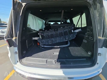 2025 Jeep Wagoneer L Series II - miniatura 17
