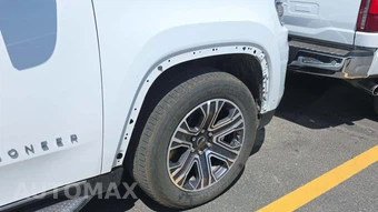2025 Jeep Wagoneer L Series II - miniatura 30