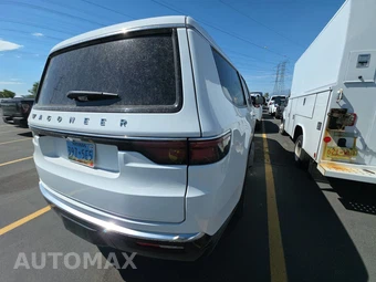 2025 Jeep Wagoneer L Series II - miniatura 4
