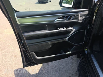 2025 Jeep Wagoneer Series II Carbide - miniatura 9