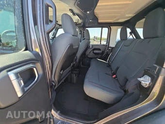 2025 Jeep Wrangler 4 Door Rubicon - miniatura 13