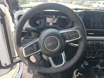 2025 Jeep Wrangler 4 Door Sahara - miniatura 10