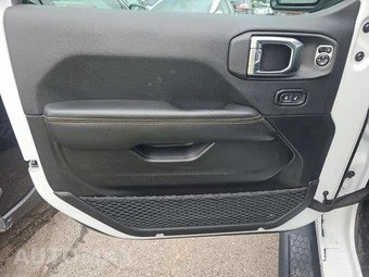 2025 Jeep Wrangler 4 Door Sahara - miniatura 9
