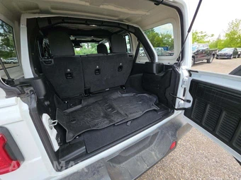 2025 Jeep Wrangler 4 Door Sahara - miniatura 11