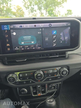 2025 Jeep Wrangler 4 Door Sahara - miniatura 7