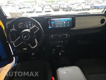 2025 Jeep Wrangler 4 Door Sahara - miniatura 11