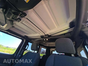 2025 Jeep Wrangler 4 Door Sahara - miniatura 11
