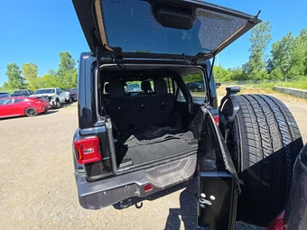 2025 Jeep Wrangler 4 Door Sahara - miniatura 14