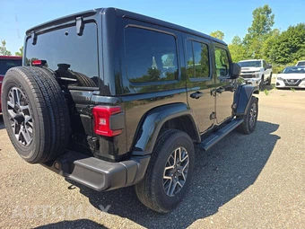 2025 Jeep Wrangler 4 Door Sahara - miniatura 3