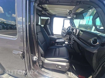 2025 Jeep Wrangler 4 Door Sahara - miniatura 17