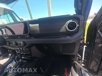2025 Jeep Wrangler 4 Door Sahara - miniatura 18