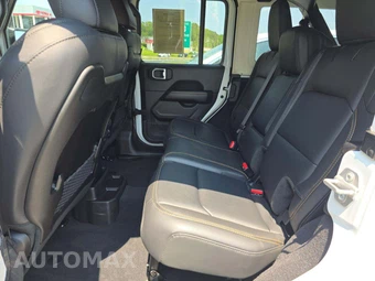 2025 Jeep Wrangler 4 Door Sahara - miniatura 13