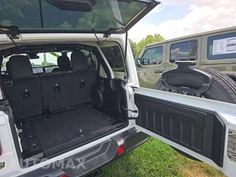 2025 Jeep Wrangler 4 Door Sahara - miniatura 14