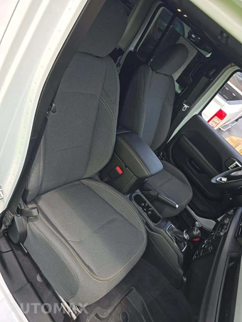 2025 Jeep Wrangler 4 Door Sahara - miniatura 18