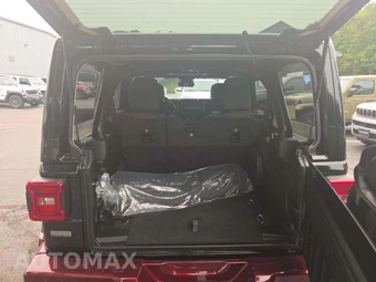 2025 Jeep Wrangler 4 Door Sahara - miniatura 14