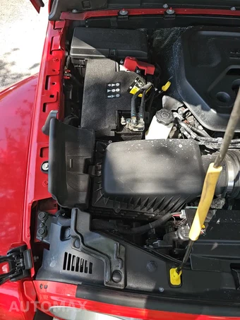 2025 Jeep Wrangler 4 Door Sahara - miniatura 26