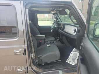 2025 Jeep Wrangler 4 Door Sahara - miniatura 15