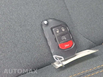 2025 Jeep Wrangler 4 Door Sahara - miniatura 5