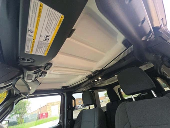 2025 Jeep Wrangler 4 Door Sahara - miniatura 8