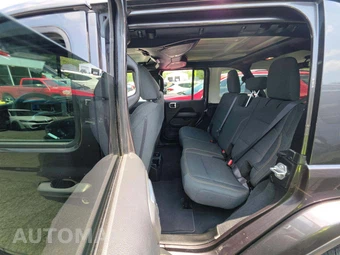 2025 Jeep Wrangler 4 Door Sahara - miniatura 13