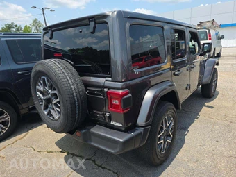 2025 Jeep Wrangler 4 Door Sahara - miniatura 3