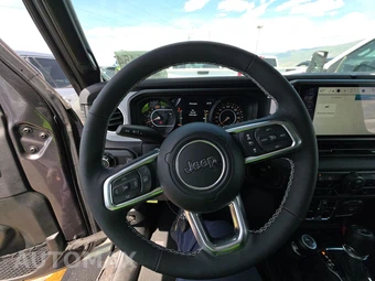 2025 Jeep Wrangler 4 Door Sahara - miniatura 10