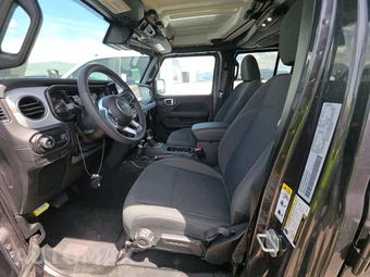 2025 Jeep Wrangler 4 Door Sahara - miniatura 7