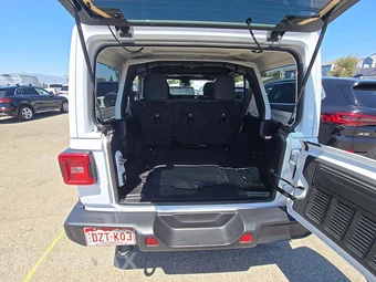 2025 Jeep Wrangler 4 Door Sahara - miniatura 14