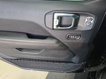 2025 Jeep Wrangler 4 Door Sahara - miniatura 9